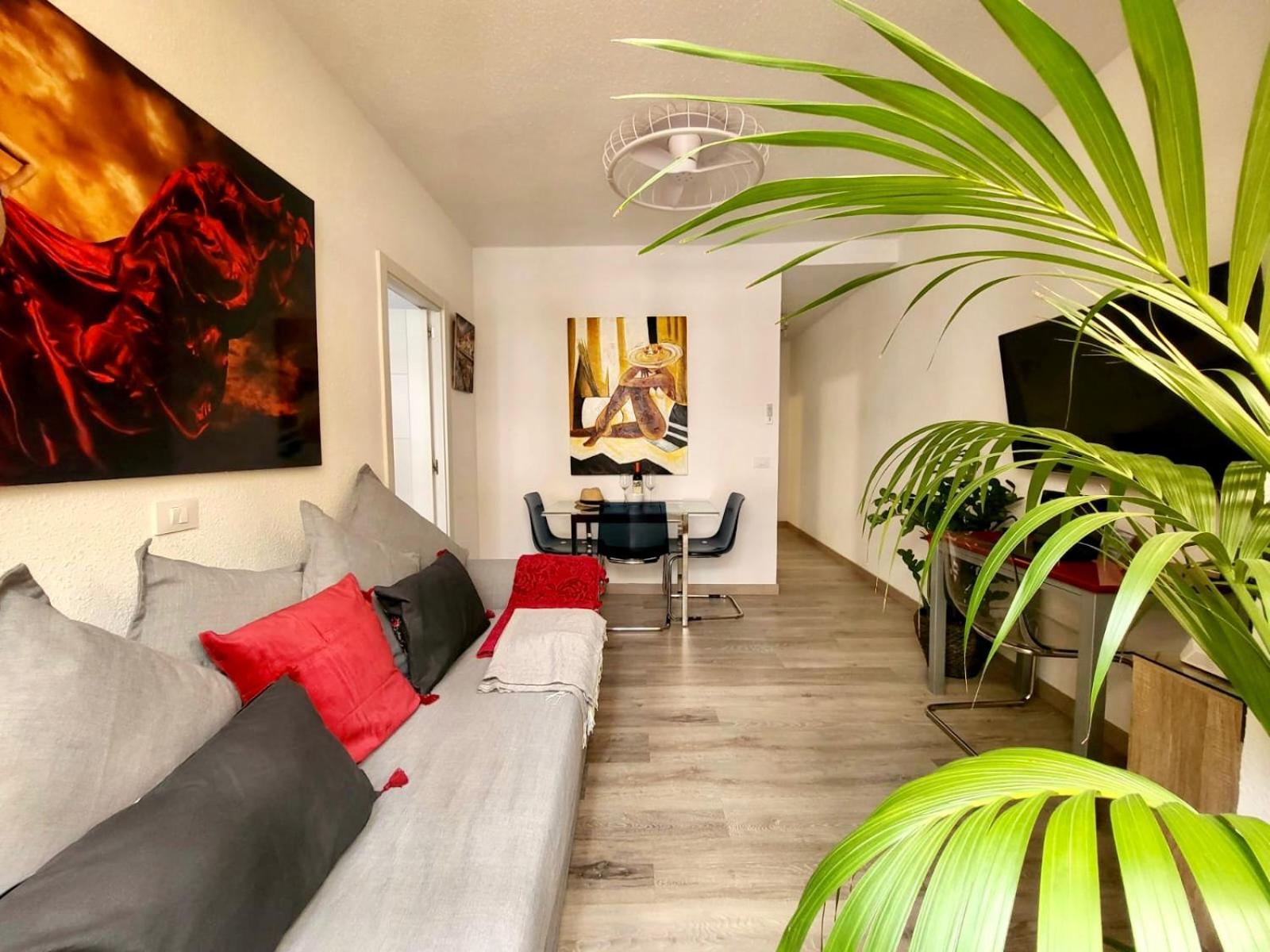 2 Bedrooms Flat 50 Mts Away From Las Canteras Beach Лас-Пальмас-де-Гран-Канария Экстерьер фото